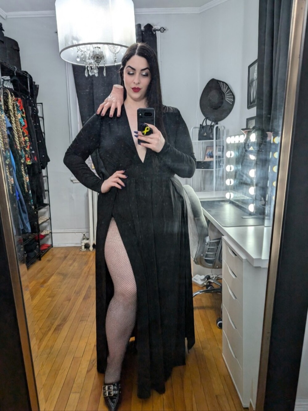 Elegant Black Plunge Long-Sleeve Maxi Dress